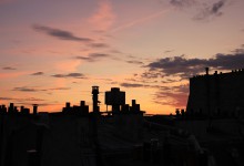 Les Mitrons de Cheminées en action. The tops of active chimneys.